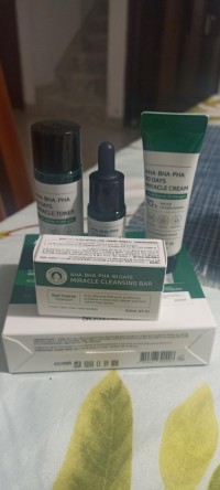 AHA BHA PHA 30 Days Miracle Starter Kit │ Kit anti-acné
